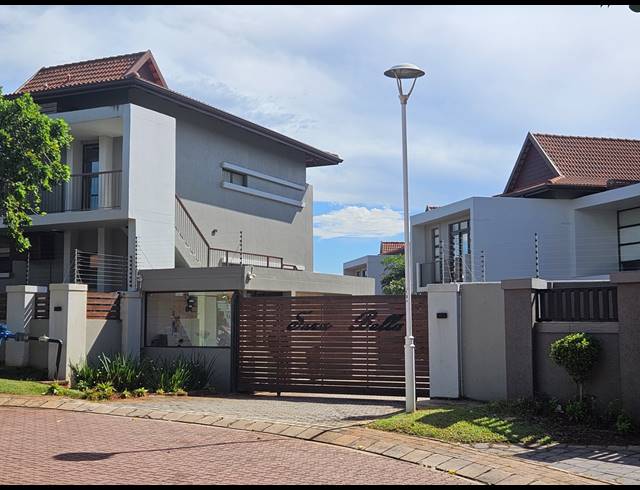 4 BEDROOM TOWNHOUSE TO LET IN IZINGA ESTATE
